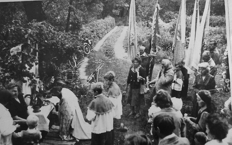 parafia polskokatolicka 1_60.jpg - Rok 1981. Procesja Bożego Ciała